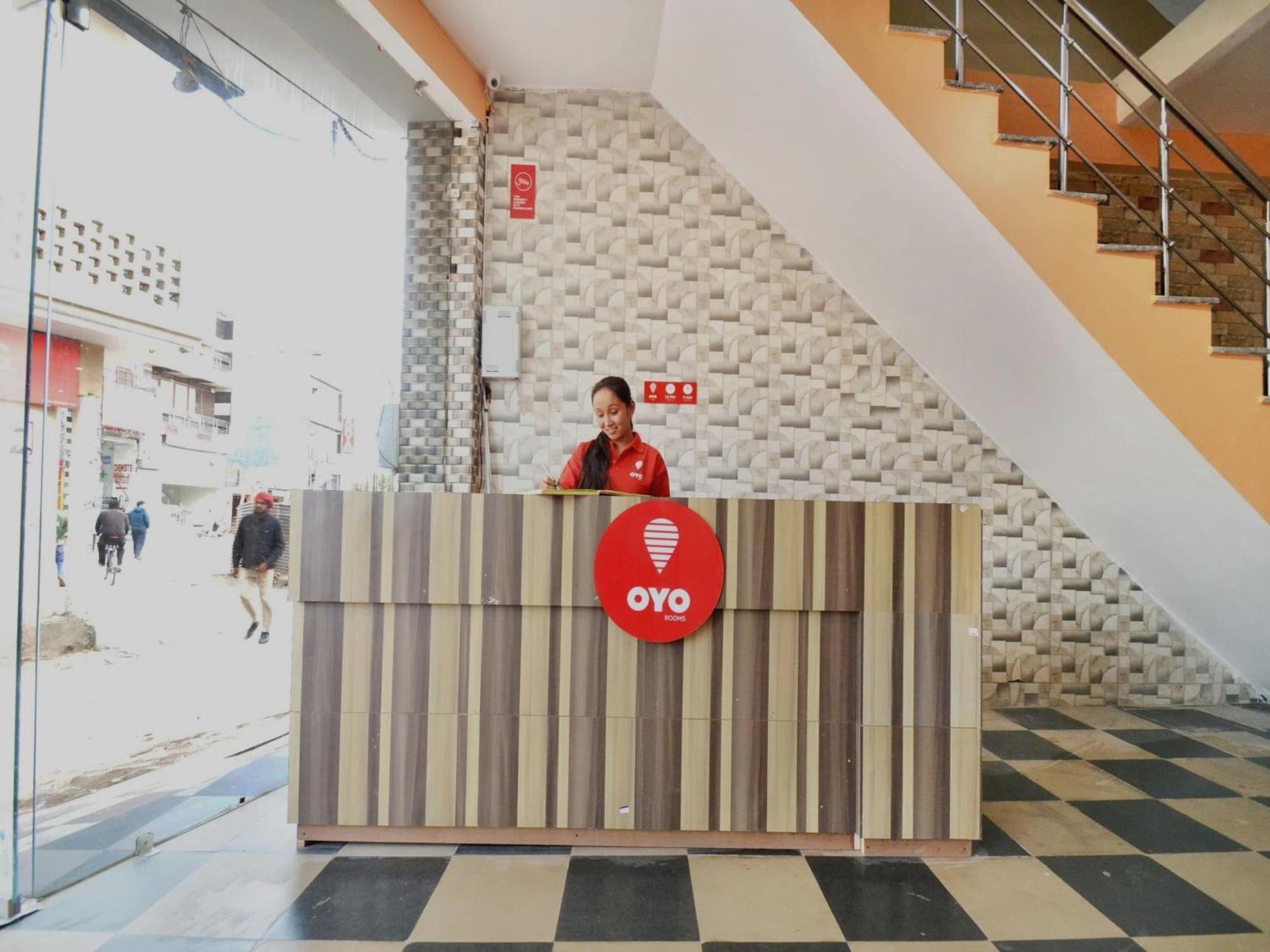 Hotel O Galaxy Nayagaon Dış mekan fotoğraf