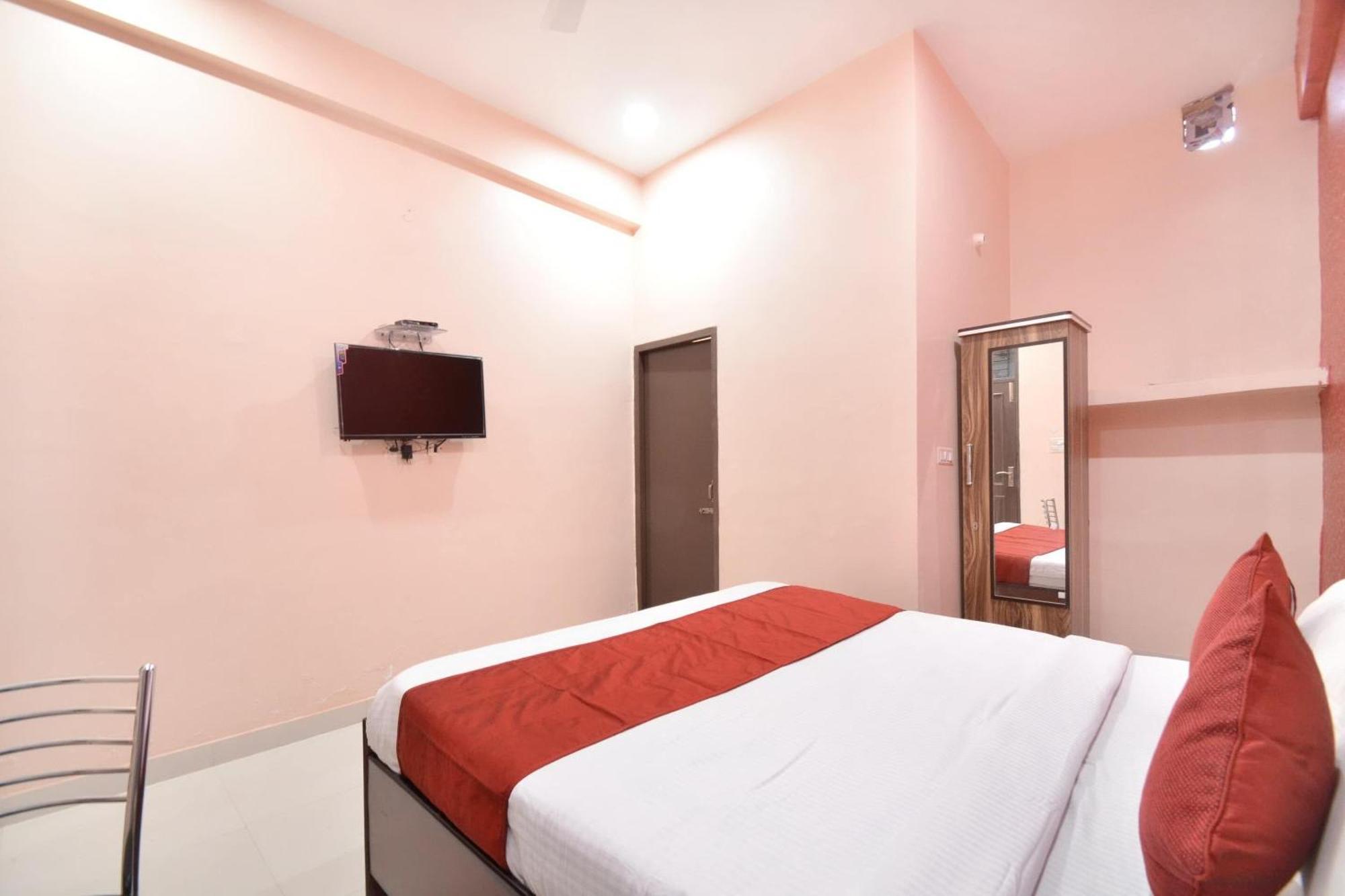 Hotel O Galaxy Nayagaon Dış mekan fotoğraf