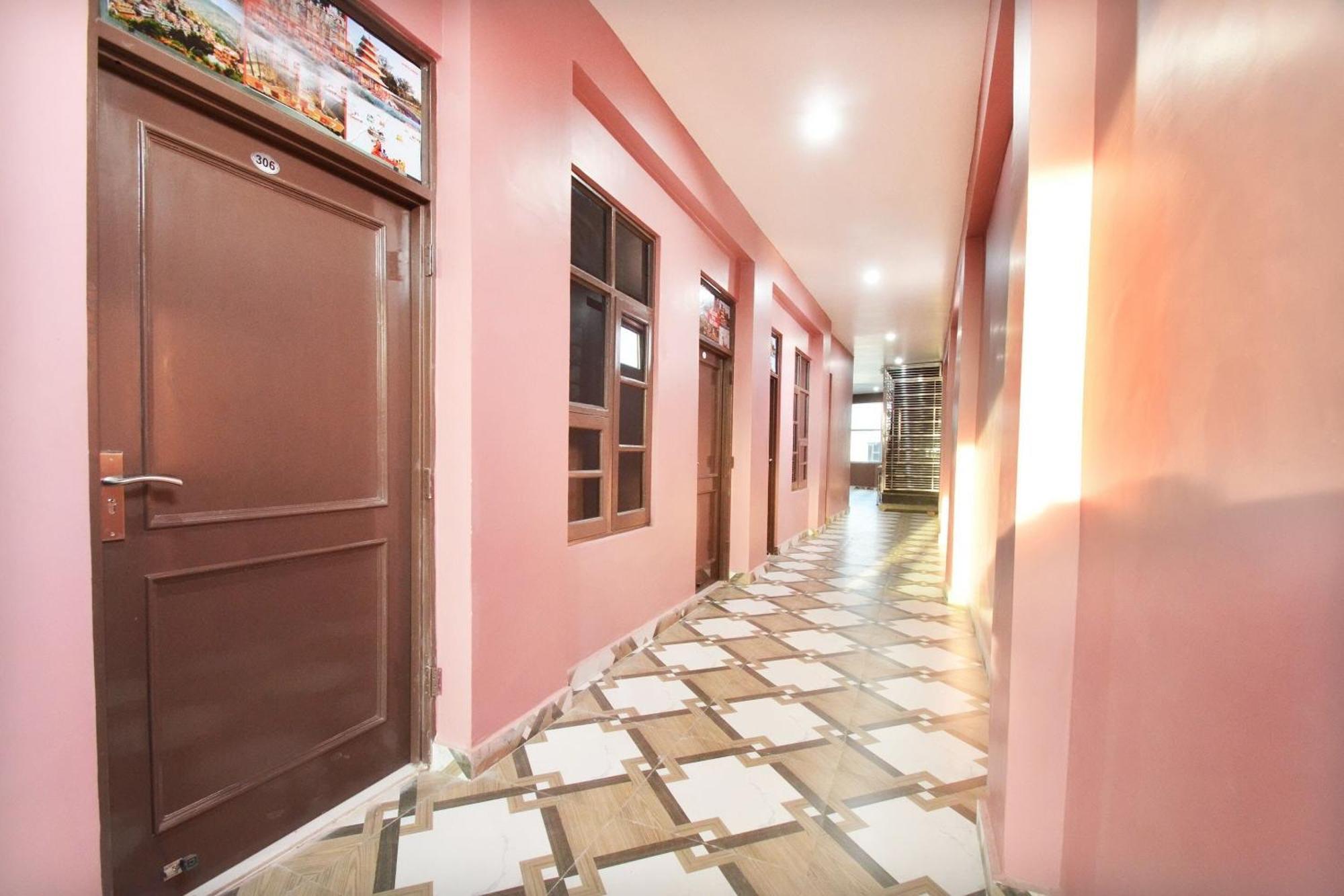 Hotel O Galaxy Nayagaon Dış mekan fotoğraf